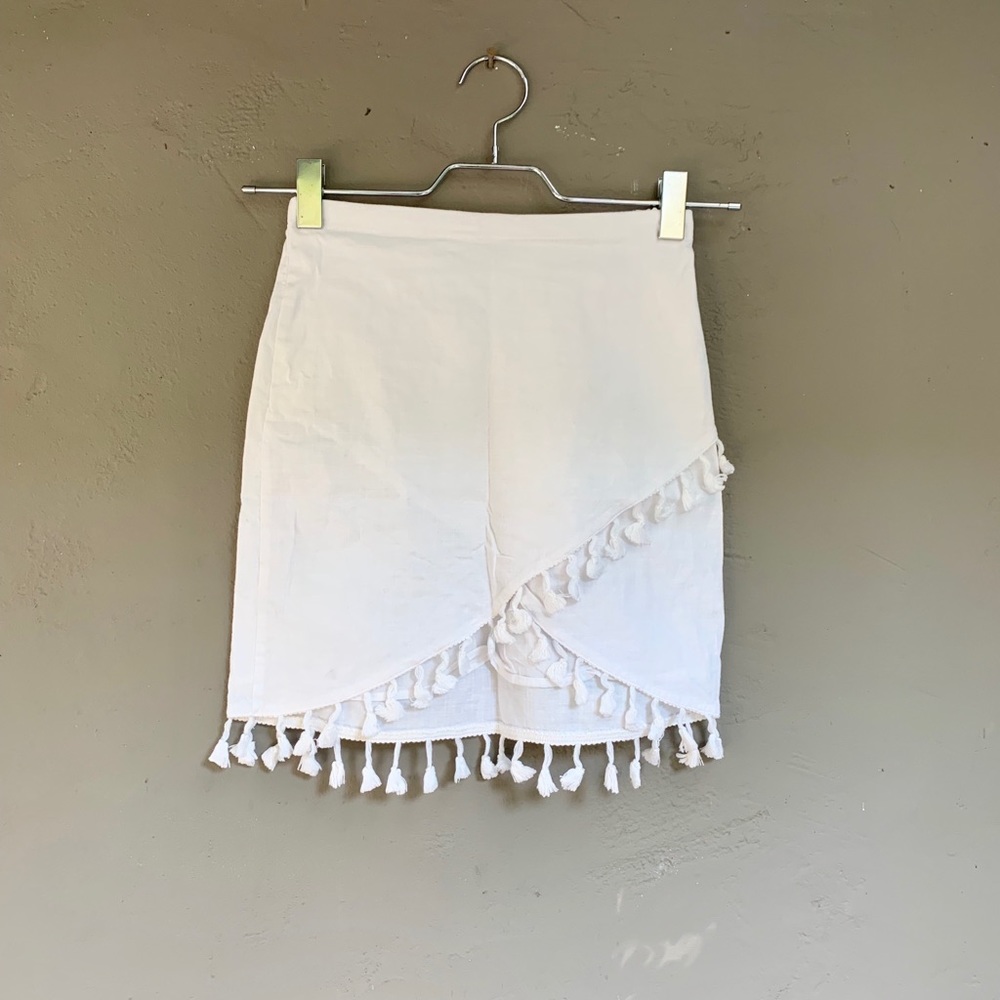 SOLD white skirt